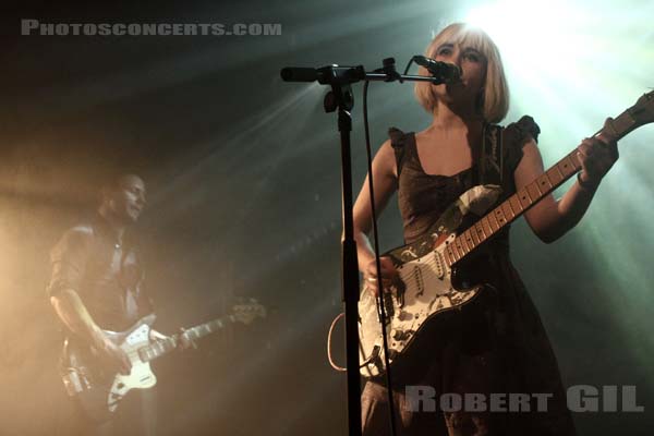 THE JOY FORMIDABLE - 2009-12-18 - PARIS - Nouveau Casino - Rhiannon Bryan - Rhydian Dafydd